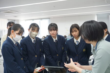 岡山東商業高校の職場見学を受け入れました
